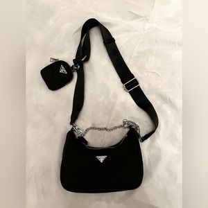 Re-edition nylon bag in black (with box)